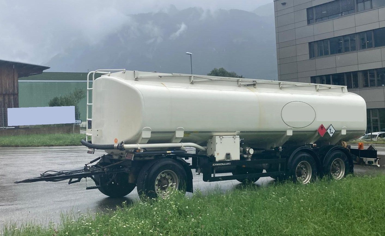 Schwarzmüller TH 3E, 3 Kammern, ADR, Benzin+Diesel, Fuel - Tanker trailer: picture 1 Schwarzmüller TH 3E, 3 Kammern, ADR, Benzin+Diesel, Fuel - Tanker trailer: picture 1