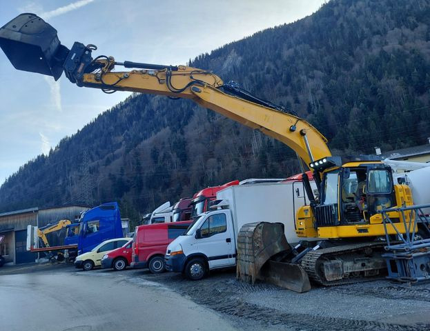 Volvo ECR235 DL, 2 Schaufeln, 11590hours, OIL Quick - Crawler excavator: picture 1 Volvo ECR235 DL, 2 Schaufeln, 11590hours, OIL Quick - Crawler excavator: picture 1