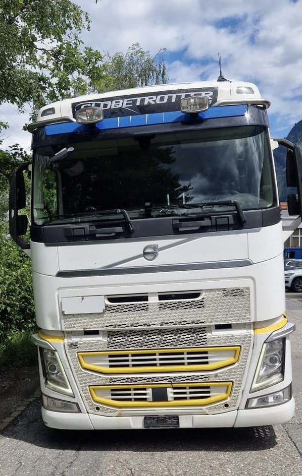 Volvo FH460 4x2R, E6, Ladebordwand - Curtain side truck: picture 3 Volvo FH460 4x2R, E6, Ladebordwand - Curtain side truck: picture 3