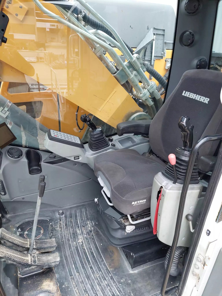 2018 Liebherr R 926Compact - Crawler excavator: picture 5 2018 Liebherr R 926Compact - Crawler excavator: picture 5