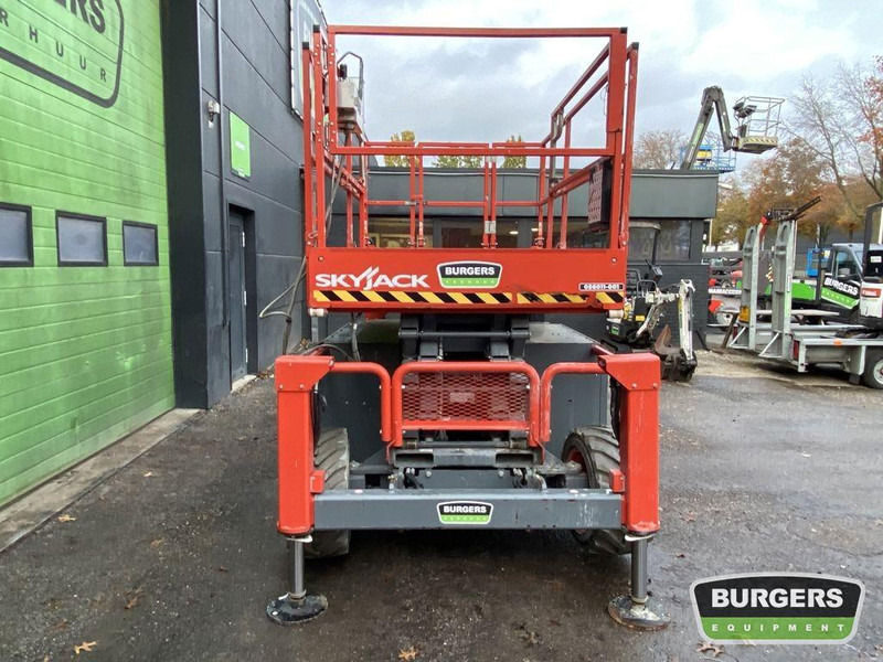 Skyjack SJ6832 RTE - Scissor lift: picture 5 Skyjack SJ6832 RTE - Scissor lift: picture 5