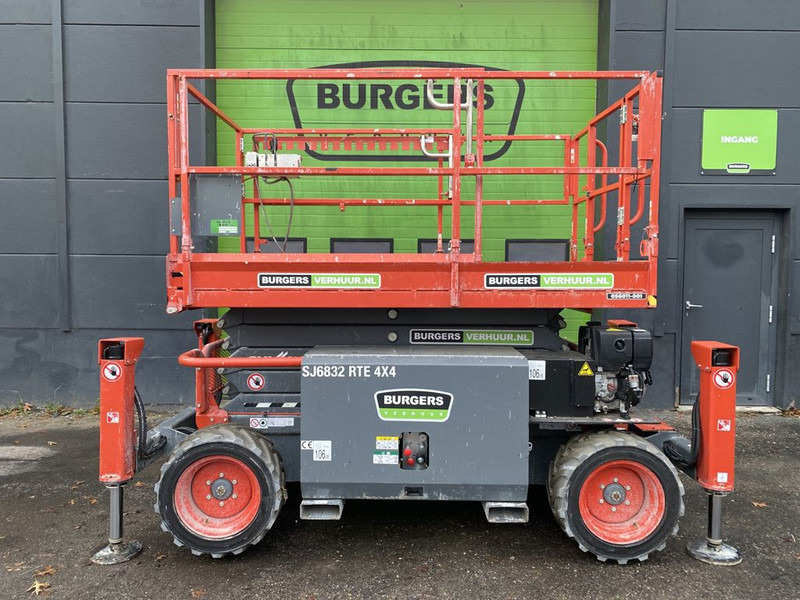 Skyjack SJ6832 RTE - Scissor lift: picture 4 Skyjack SJ6832 RTE - Scissor lift: picture 4