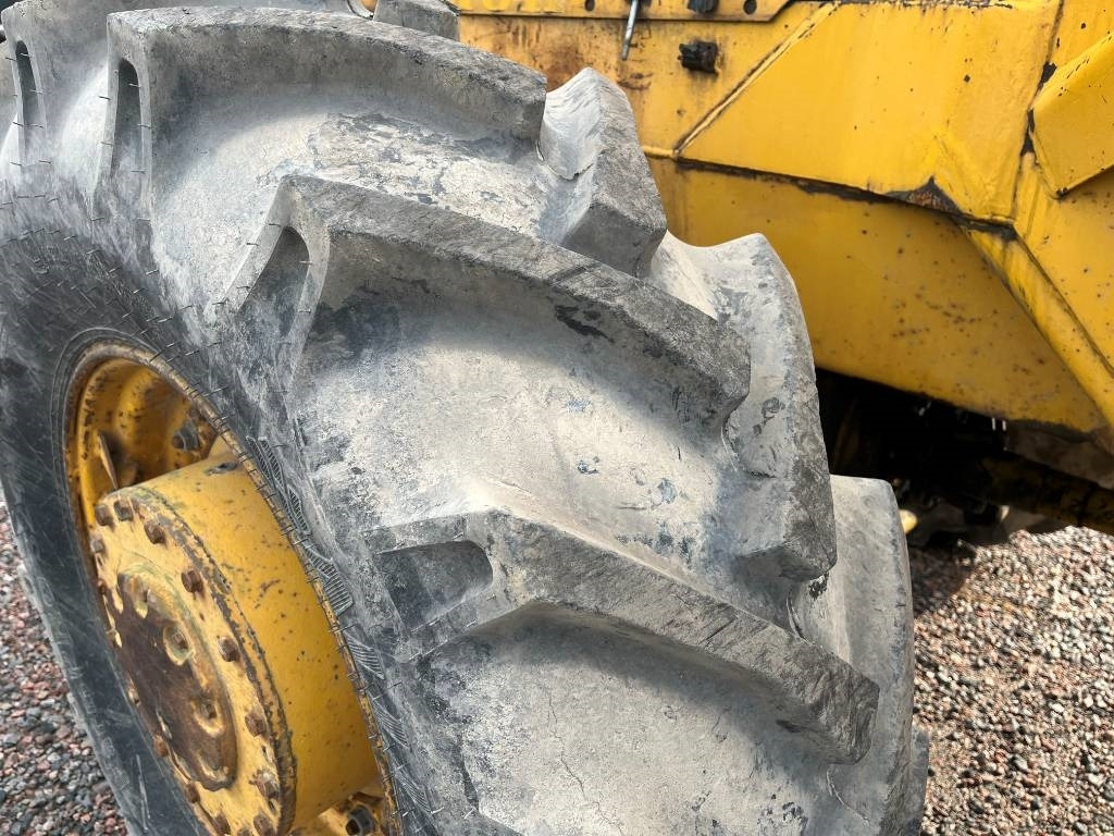 Alliance 18,4-30 14,9-24 till Volvo Bm 641 642 - Tire for Construction machinery: picture 4 Alliance 18,4-30 14,9-24 till Volvo Bm 641 642 - Tire for Construction machinery: picture 4
