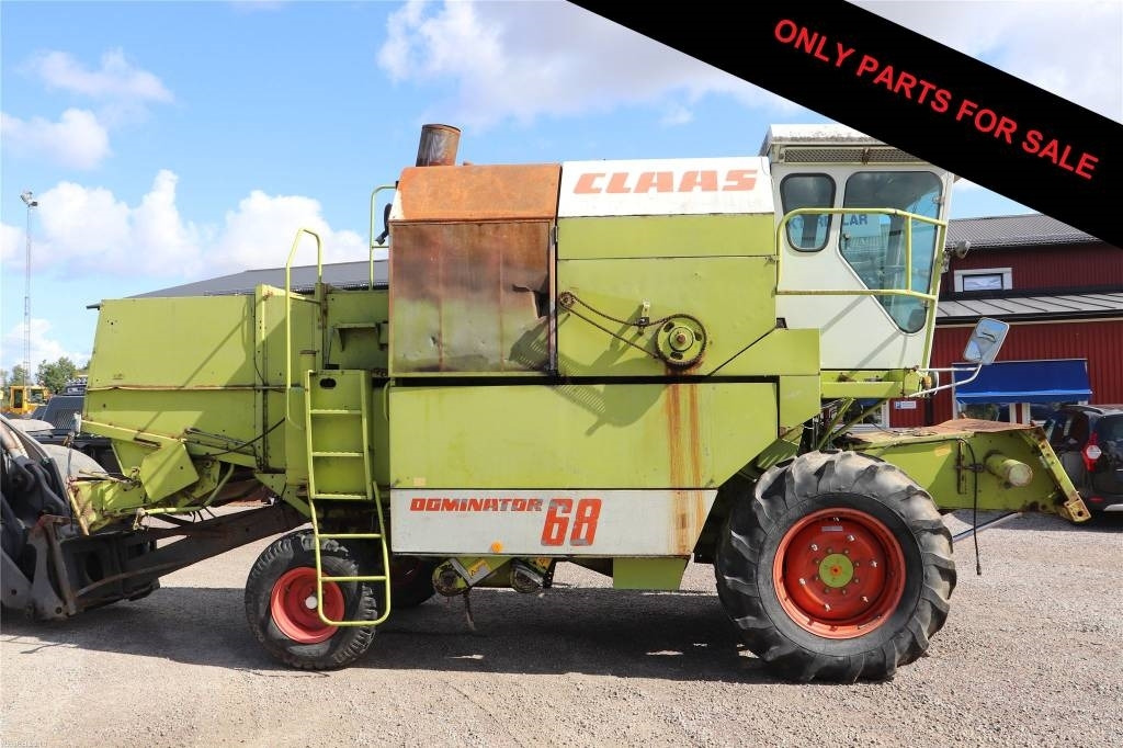Claas Dominator 68 Dismantled. Only spare parts - Combine harvester: picture 1 Claas Dominator 68 Dismantled. Only spare parts - Combine harvester: picture 1