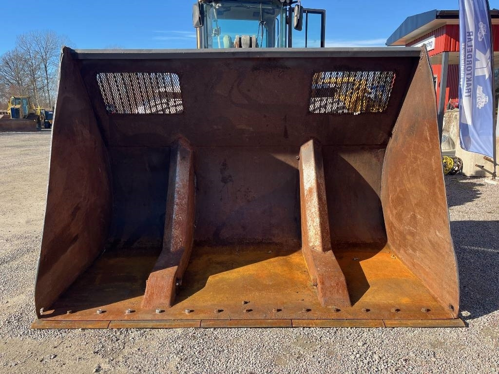 Högtippande skopa / Hightip bucket Renholmen - Bucket for Construction machinery: picture 2 Högtippande skopa / Hightip bucket Renholmen - Bucket for Construction machinery: picture 2