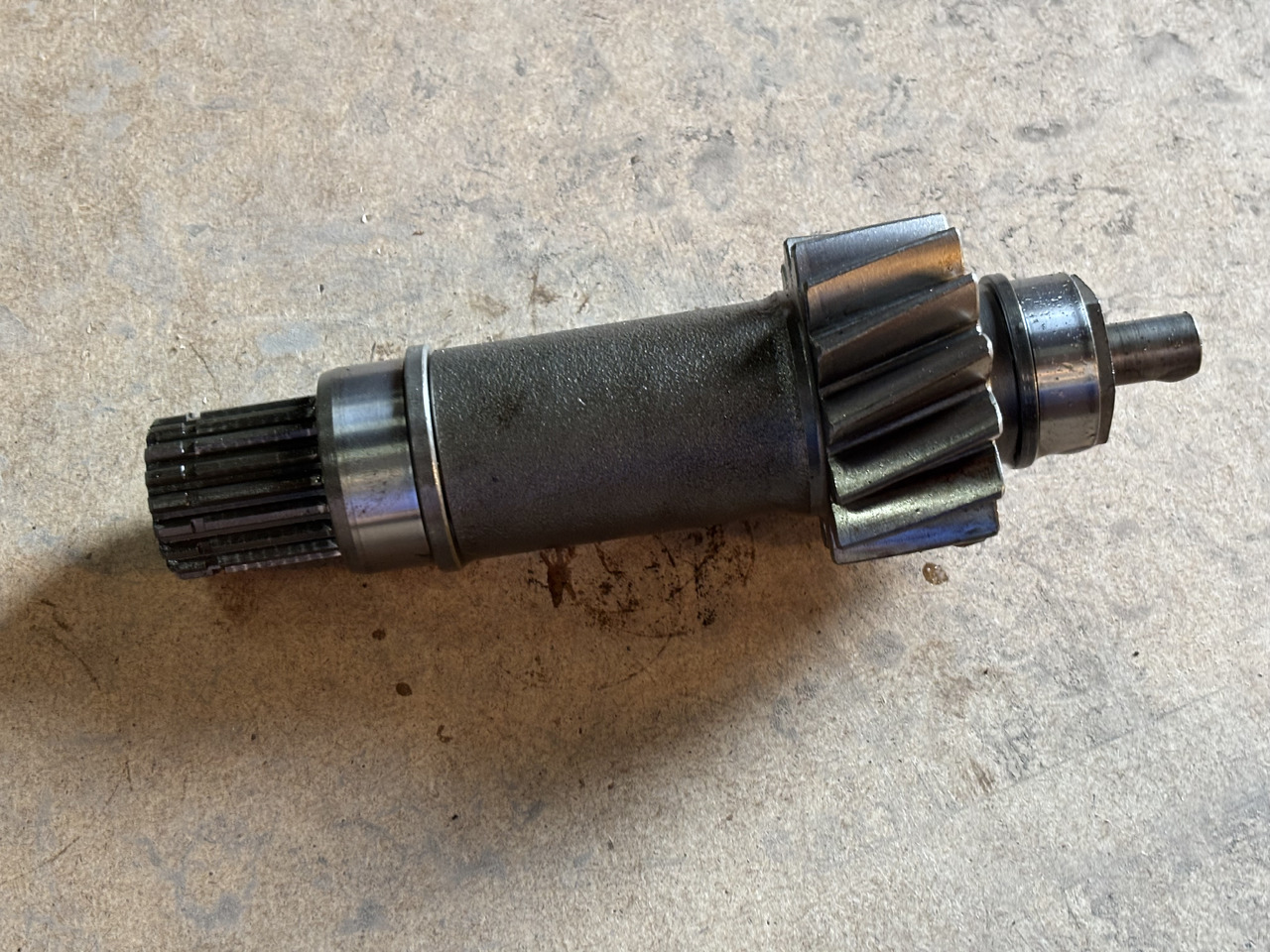 Fendt 308 309 310 311 312 Wałek 312100080040 - Transmission for Agricultural machinery: picture 1 Fendt 308 309 310 311 312 Wałek 312100080040 - Transmission for Agricultural machinery: picture 1