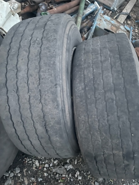 JCB koła kompletne 22,5 doskonałe na plac betonowy - Wheel and tire package for Agricultural machinery: picture 3 JCB koła kompletne 22,5 doskonałe na plac betonowy - Wheel and tire package for Agricultural machinery: picture 3