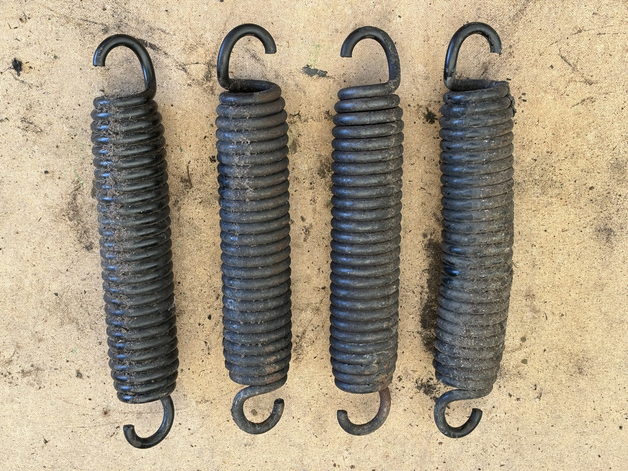 John Deere 6610 6850 7200 7500 7580 Sprężyna x4 Z67236 - Suspension for Agricultural machinery: picture 1 John Deere 6610 6850 7200 7500 7580 Sprężyna x4 Z67236 - Suspension for Agricultural machinery: picture 1
