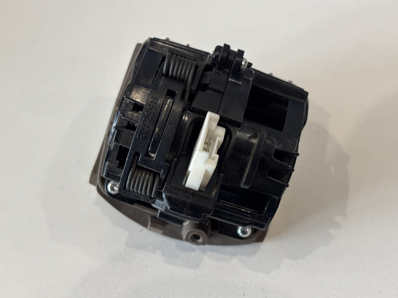 John Deere 6R 7M 6xxx 7xxx 8xxx 9xxx Lewy Moduł Sterujący Przełącznik RE588399 - Electrical system for Agricultural machinery: picture 4 John Deere 6R 7M 6xxx 7xxx 8xxx 9xxx Lewy Moduł Sterujący Przełącznik RE588399 - Electrical system for Agricultural machinery: picture 4