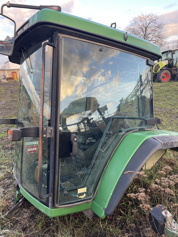 John Deere 8210 - kabina dach fotel błotniki plastiki lampy - Cab for Agricultural machinery: picture 1 John Deere 8210 - kabina dach fotel błotniki plastiki lampy - Cab for Agricultural machinery: picture 1
