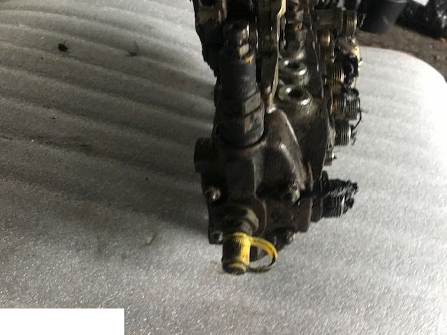 Manitou MT 1233s - Rozdzielacz - Hydraulic valve for Agricultural machinery: picture 5 Manitou MT 1233s - Rozdzielacz - Hydraulic valve for Agricultural machinery: picture 5