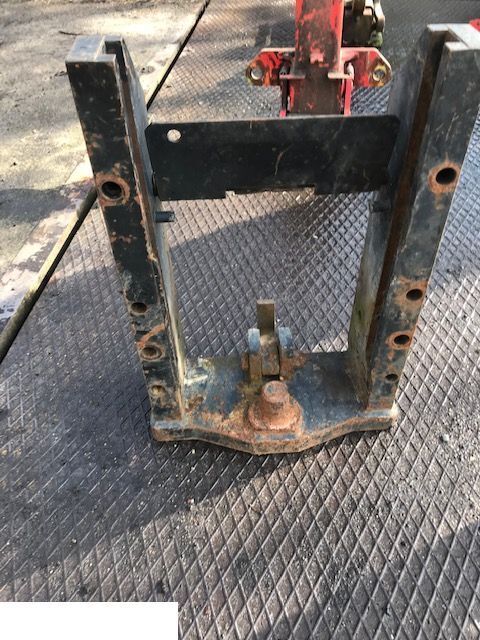 Merlo - Zaczep ~ Płyta Zaczepu Adaptacja Zaczepu - Frame/ Chassis for Telescopic handler: picture 1 Merlo - Zaczep ~ Płyta Zaczepu Adaptacja Zaczepu - Frame/ Chassis for Telescopic handler: picture 1