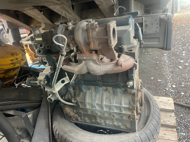 Silnik Kubota V2403 2.434 silnik na części - Engine for Construction machinery: picture 3 Silnik Kubota V2403 2.434 silnik na części - Engine for Construction machinery: picture 3