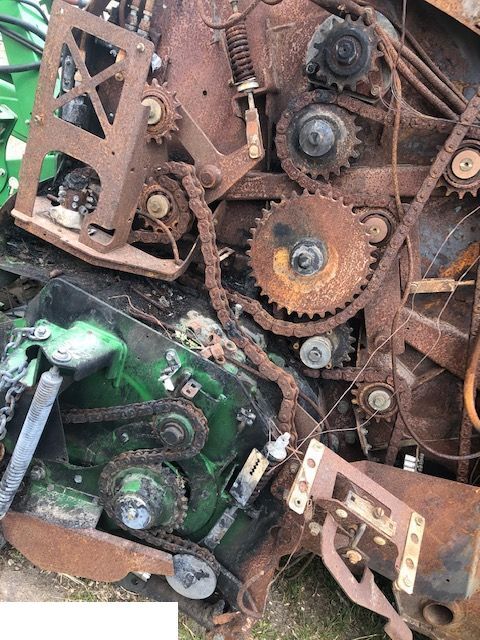Spare parts for Round baler John Deere V461M - Podbieracz: picture 8