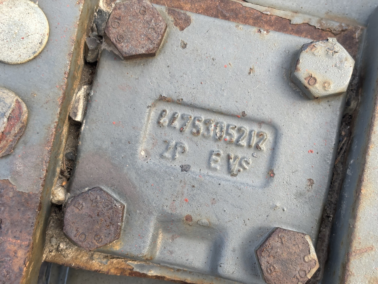 ZF Sworzeń zwrotnicy Z4475305212 - Steering knuckle: picture 1 ZF Sworzeń zwrotnicy Z4475305212 - Steering knuckle: picture 1