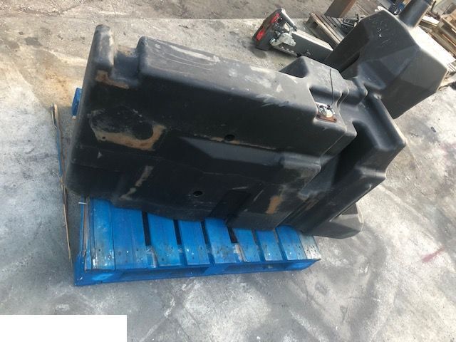Zbiornik Paliwa - John Deere 7530  Premium - Fuel tank for Agricultural machinery: picture 5 Zbiornik Paliwa - John Deere 7530  Premium - Fuel tank for Agricultural machinery: picture 5