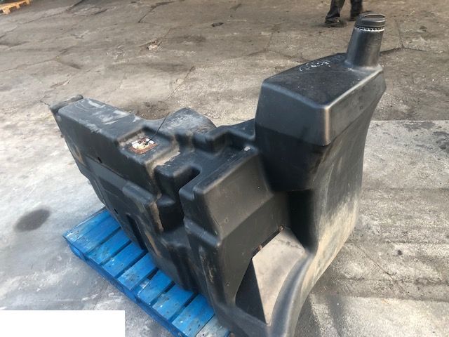 Zbiornik Paliwa - John Deere 7530  Premium - Fuel tank for Agricultural machinery: picture 4 Zbiornik Paliwa - John Deere 7530  Premium - Fuel tank for Agricultural machinery: picture 4