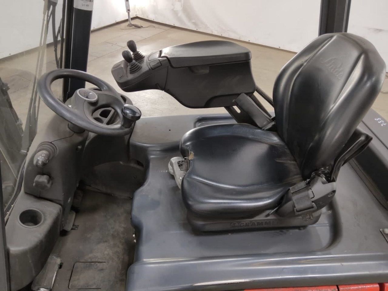 Linde E16-02 - Electric forklift: picture 3 Linde E16-02 - Electric forklift: picture 3