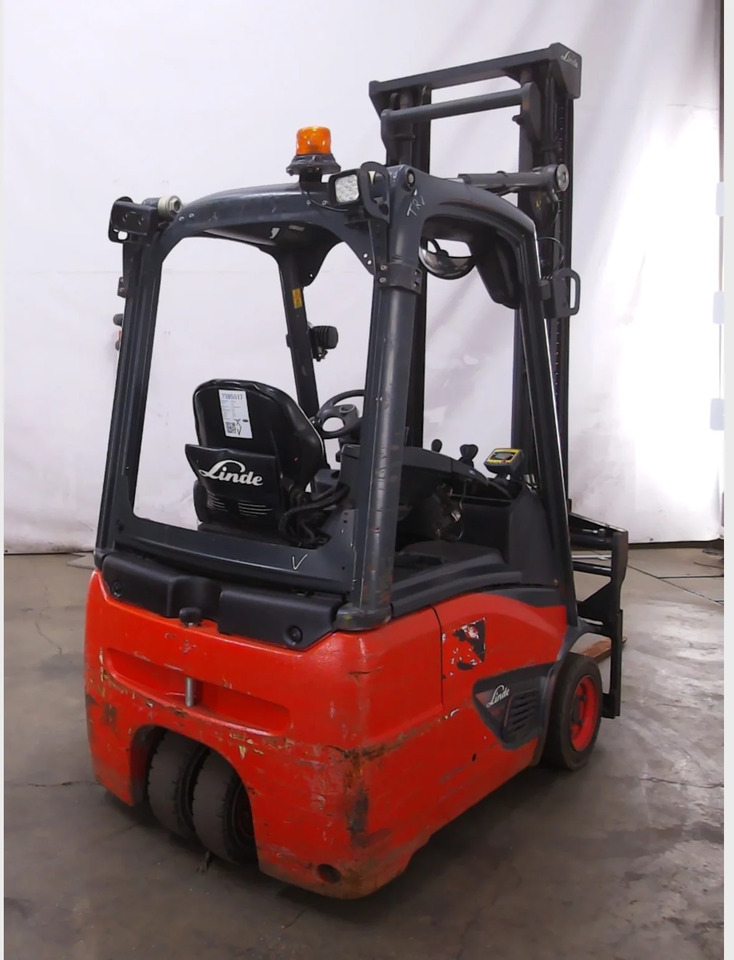 Linde E16C-02 - Electric forklift: picture 2 Linde E16C-02 - Electric forklift: picture 2