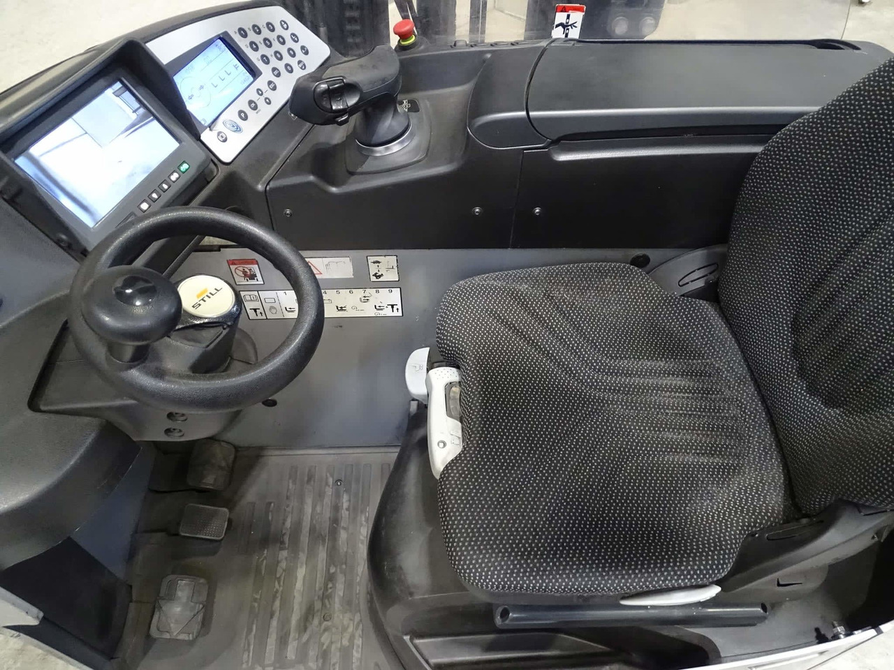 STILL FM-X17 - Reach truck: picture 3 STILL FM-X17 - Reach truck: picture 3