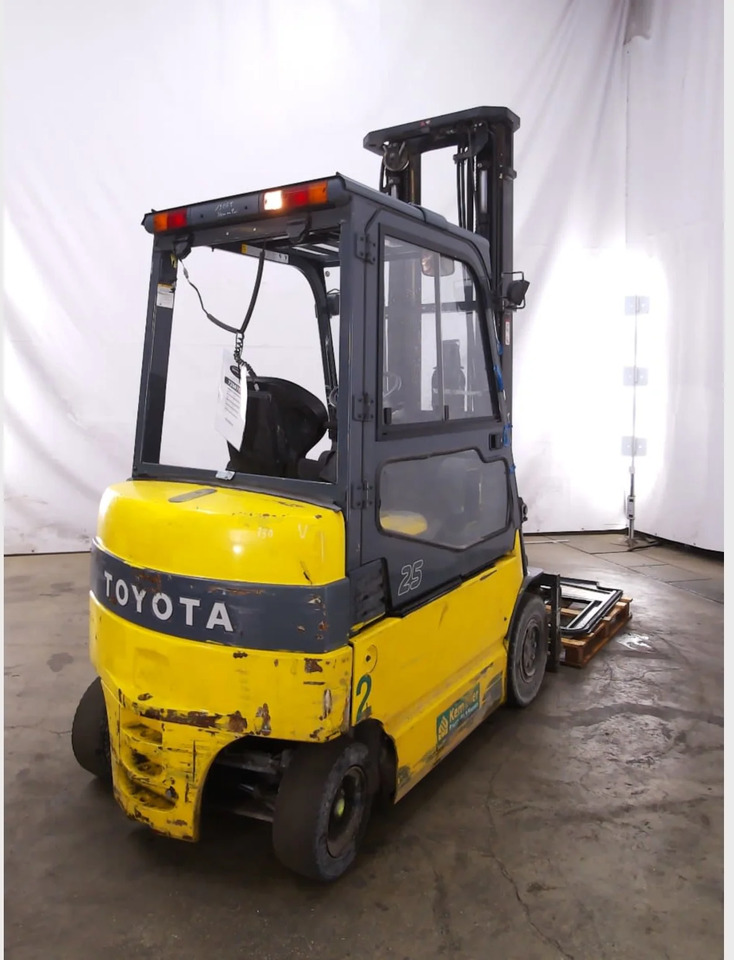 Toyota 7FBMF25 - Electric forklift: picture 2 Toyota 7FBMF25 - Electric forklift: picture 2