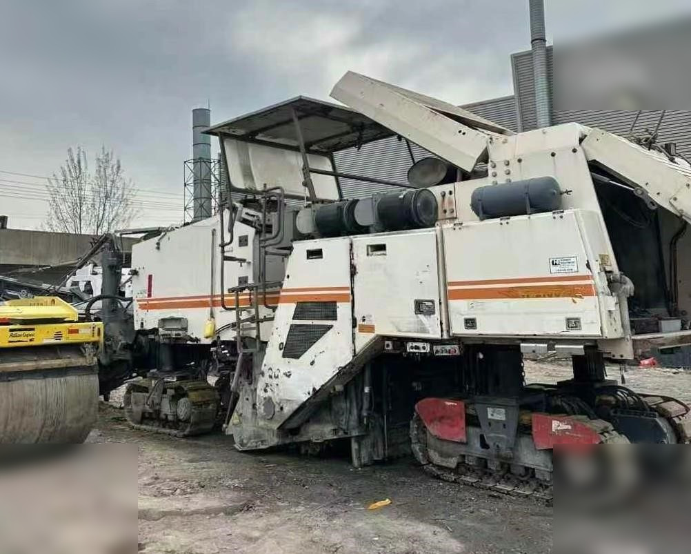 2011 WIRTGEN W2100 - Cold planer: picture 1 2011 WIRTGEN W2100 - Cold planer: picture 1