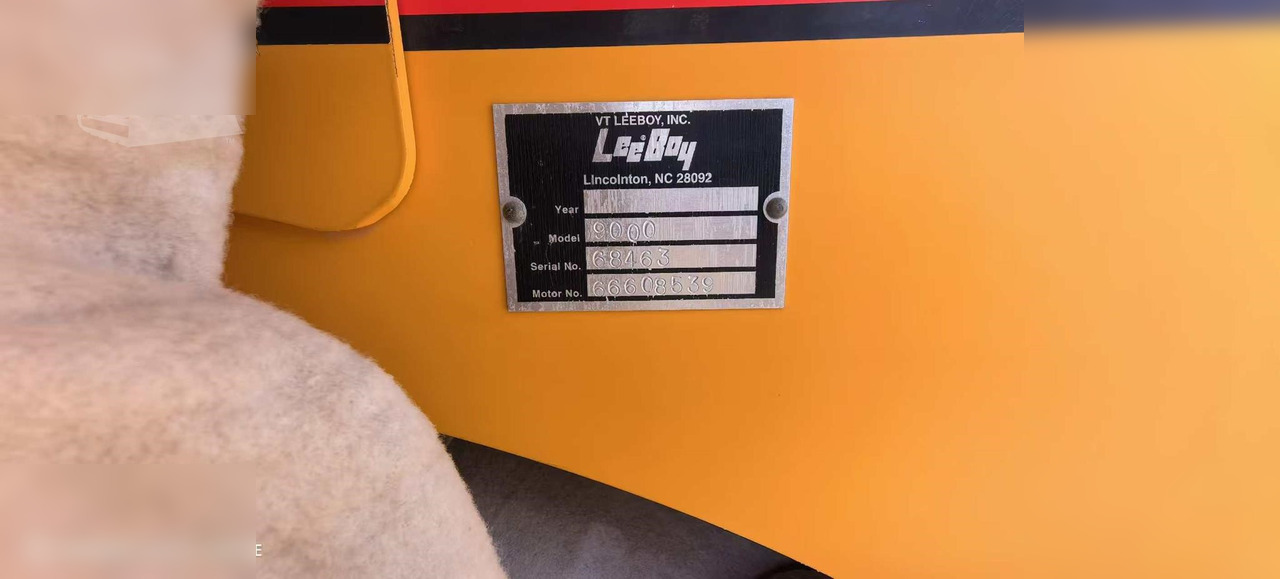 LEEBOY 9000 - Asphalt paver: picture 5 LEEBOY 9000 - Asphalt paver: picture 5