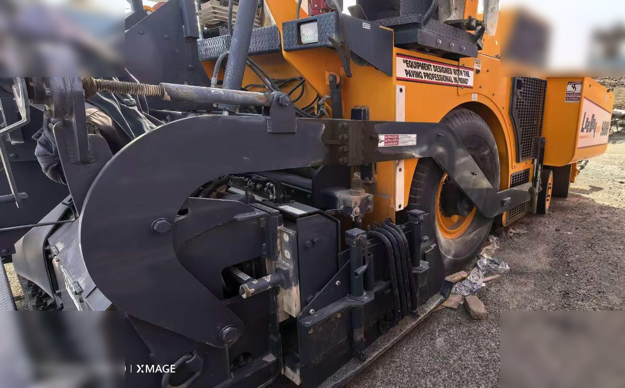 LEEBOY 9000 - Asphalt paver: picture 4 LEEBOY 9000 - Asphalt paver: picture 4