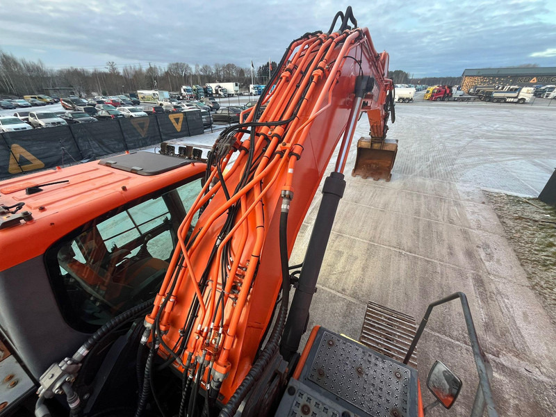 Crawler excavator Doosan DX 340 LC-5 CENTRAL LUBRICATION / AC: picture 15 Crawler excavator Doosan DX 340 LC-5 CENTRAL LUBRICATION / AC: picture 15