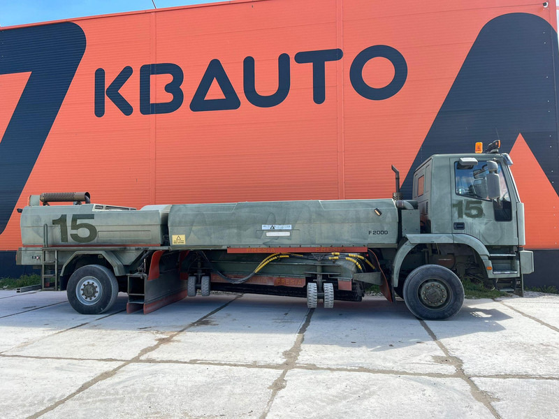 Iveco Fresia F 2000 4x4 SNOW PLOW / BROOM / BLOWER - Road sweeper: picture 5 Iveco Fresia F 2000 4x4 SNOW PLOW / BROOM / BLOWER - Road sweeper: picture 5