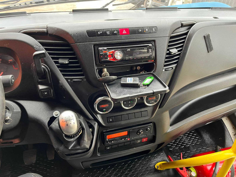 Interior photo 3: Iveco KAPENA THESI 2 PCS AVAILABLE / CNG ! / 27 SEATS + 5 STANDING / AC leasing Iveco KAPENA THESI 2 PCS AVAILABLE / CNG ! / 27 SEATS + 5 STANDING / AC