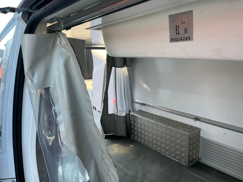 Refrigerated delivery van Mercedes-Benz Vito 116 CDI NEOS 100: picture 12