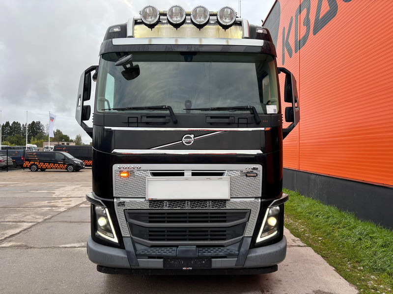 Volvo FH 16 750 6x4 GCW 90 ton / RETARDER - Tractor truck: picture 3 Volvo FH 16 750 6x4 GCW 90 ton / RETARDER - Tractor truck: picture 3