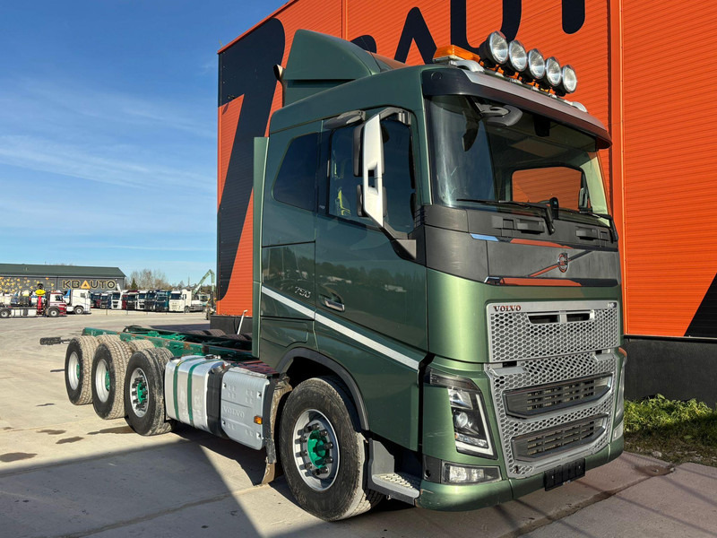 Volvo FH 16 750 8x4/4 PTO / CHASSIS L=7617 mm - Cab chassis truck: picture 4 Volvo FH 16 750 8x4/4 PTO / CHASSIS L=7617 mm - Cab chassis truck: picture 4