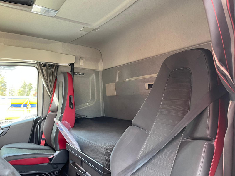 Volvo FH 460 6x2*4 T-1000R / Box L=7437 mm leasing Volvo FH 460 6x2*4 T-1000R / Box L=7437 mm: picture 19