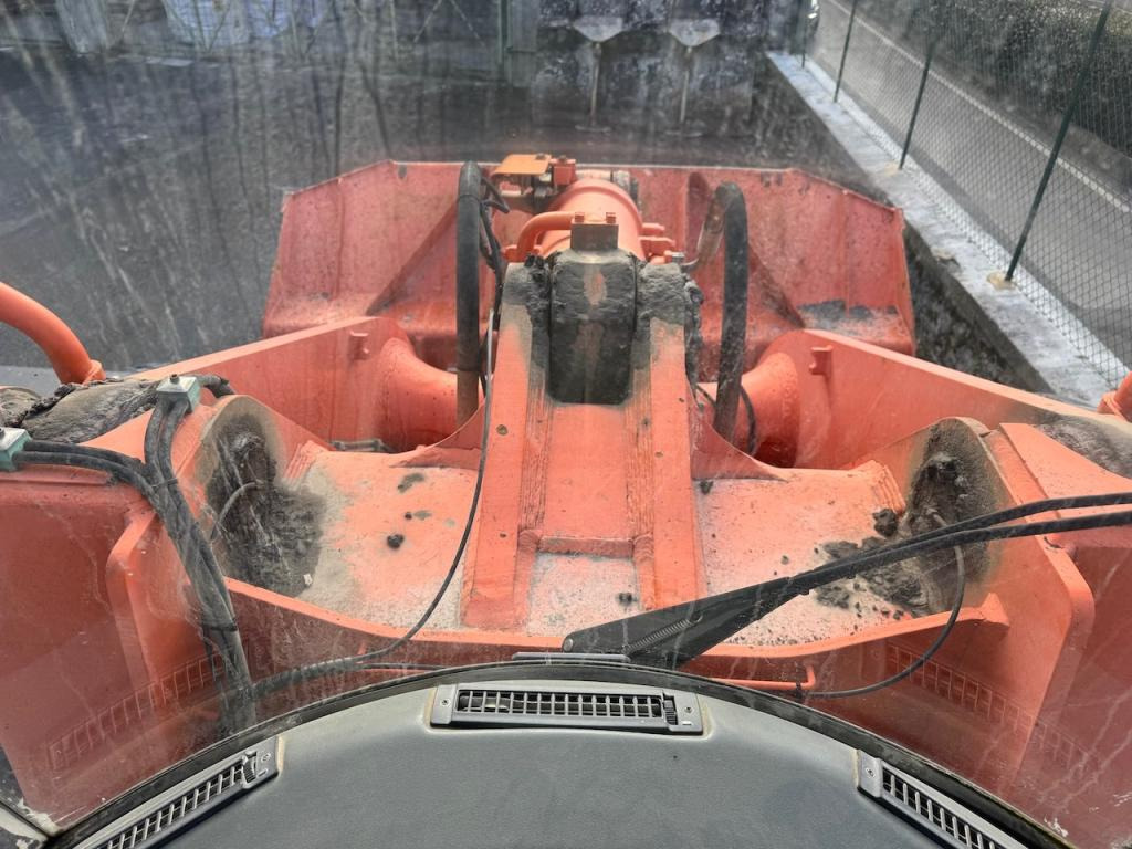 Wheel loader Hitachi LX290E: picture 10