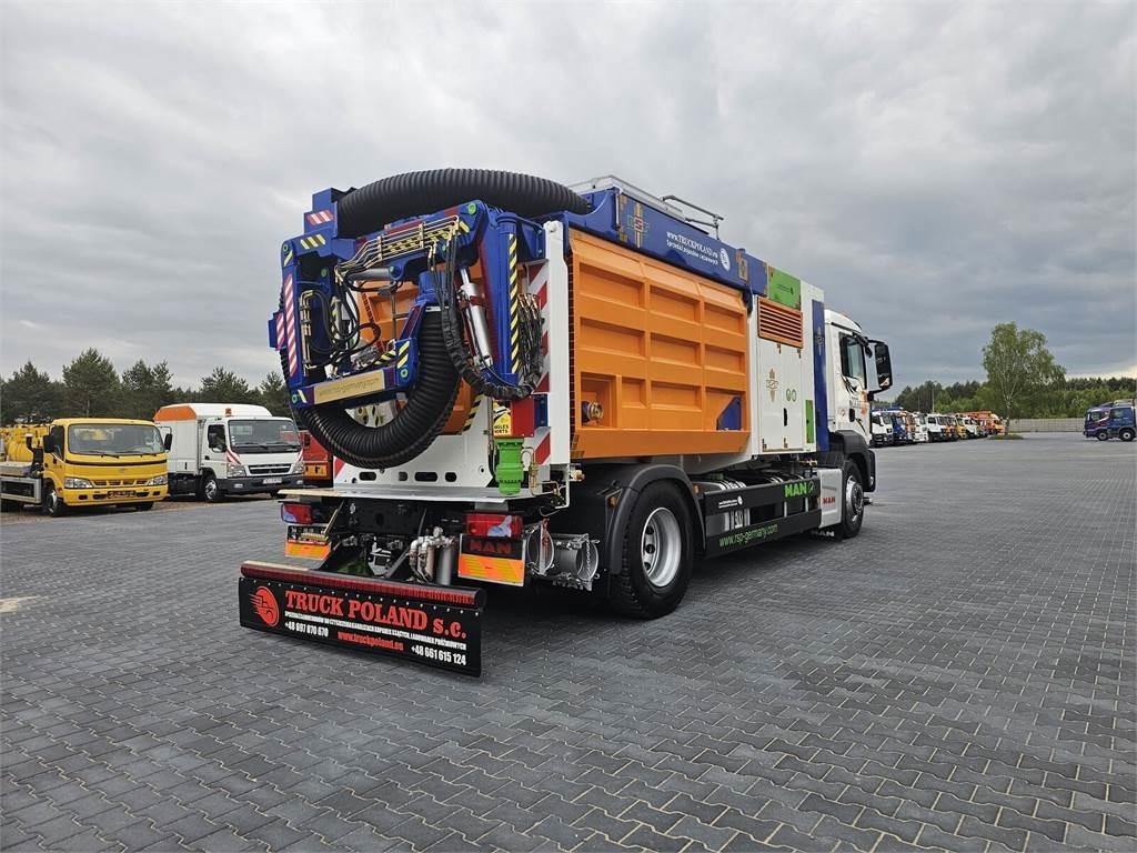 Vacuum truck MAN RSP ESE 18/4-KM Saugbagger vacuum cleaner excavato: picture 6