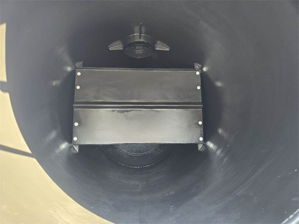 Vacuum truck MAN TGM 4x4 GAMON PW8 for collecting liquid waste sepa: picture 36