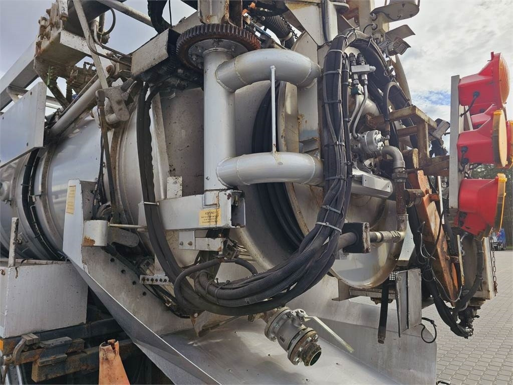 Vacuum truck Mercedes-Benz WUKO KROLL COMBI FOR SEWER CLEANING: picture 15