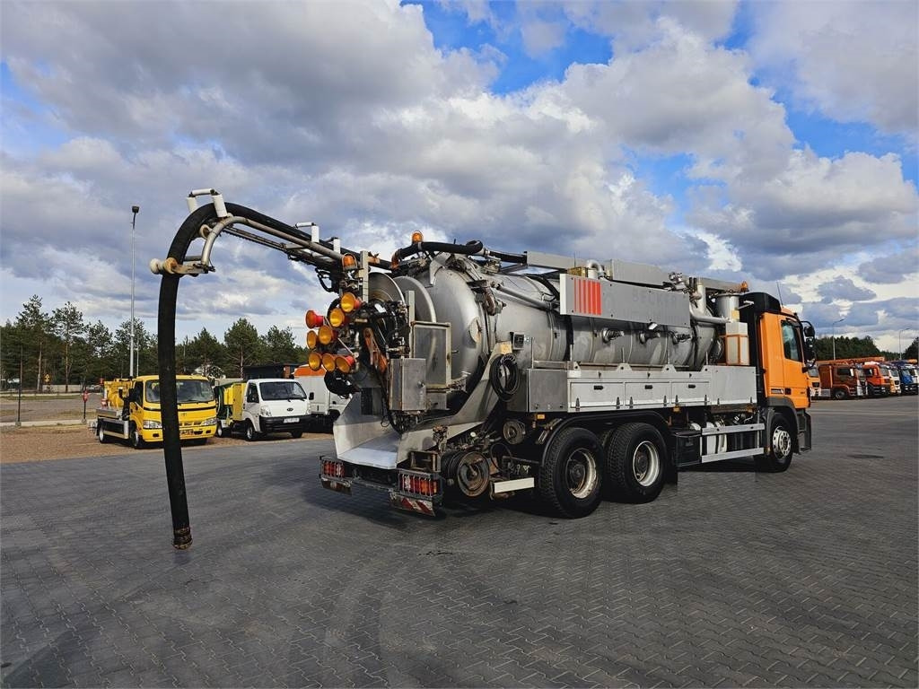 Mercedes-Benz WUKO KROLL COMBI FOR SEWER CLEANING - Vacuum truck: picture 2 Mercedes-Benz WUKO KROLL COMBI FOR SEWER CLEANING - Vacuum truck: picture 2