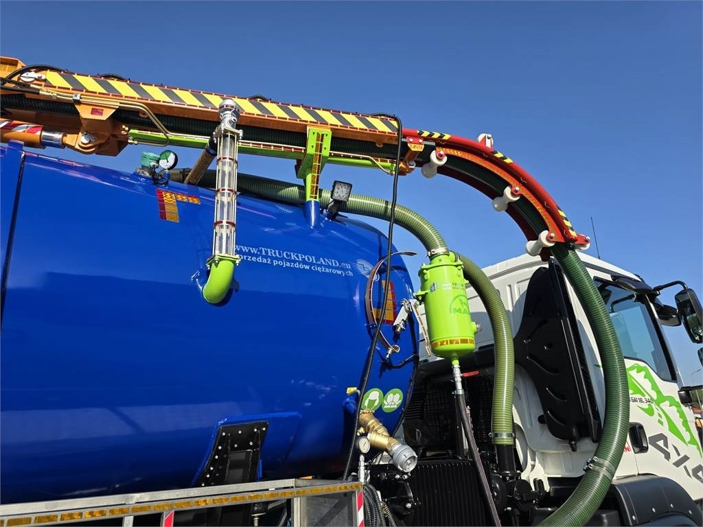 Utility/ Special vehicle MAN TGM 4x4 GAMON PW8 for collecting liquid waste sepa: picture 11