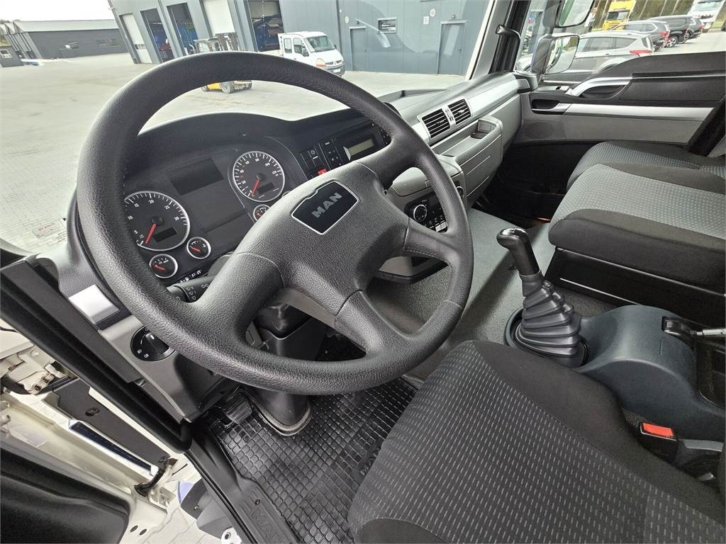 Utility/ Special vehicle MAN TGM 4x4 GAMON PW8 for collecting liquid waste sepa: picture 25