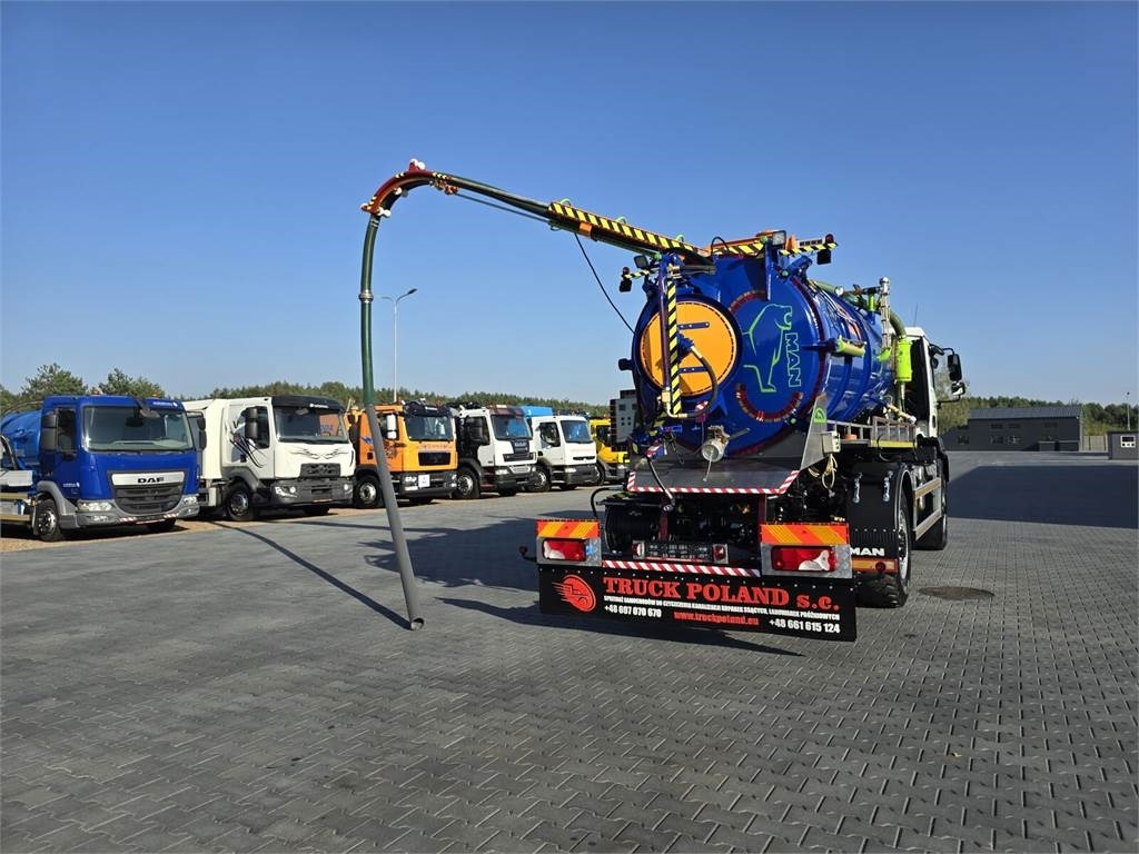 Utility/ Special vehicle MAN TGM 4x4 GAMON PW8 for collecting liquid waste sepa: picture 17