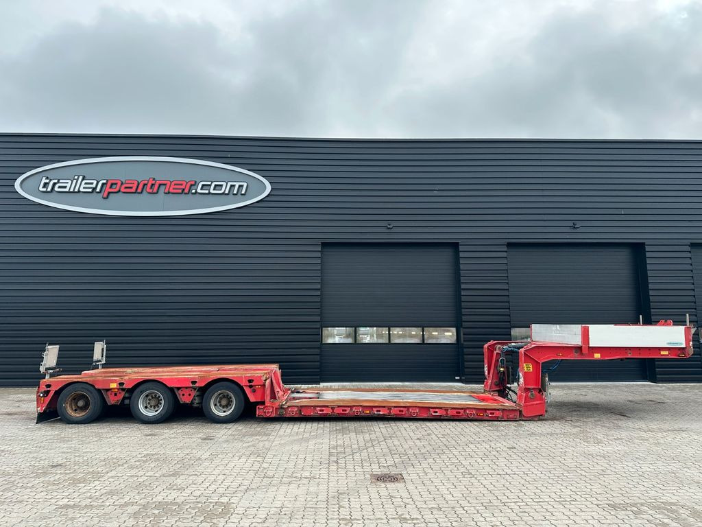 Faymonville Megamax 3 achs tiefbett Faymonville Megamax 3 achs tiefbett - Low loader semi-trailer: picture 1 Faymonville Megamax 3 achs tiefbett Faymonville Megamax 3 achs tiefbett - Low loader semi-trailer: picture 1