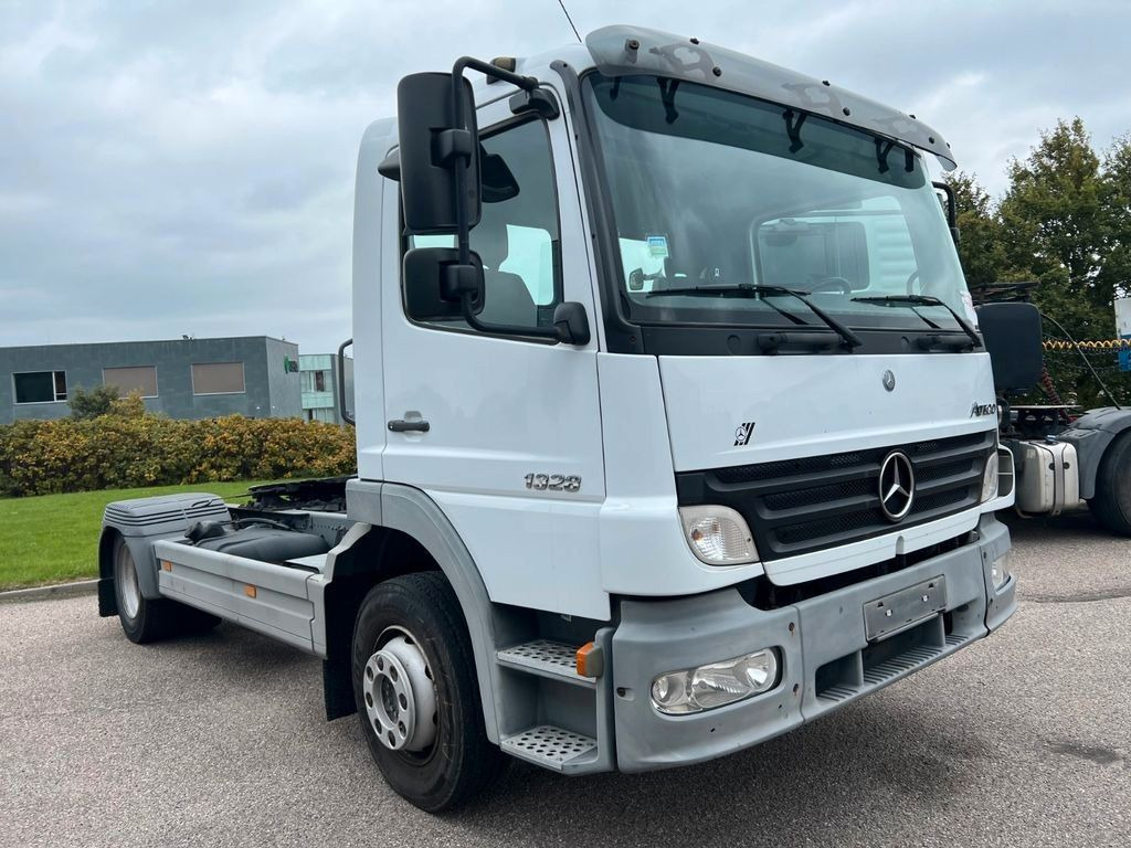 Mercedes-Benz Atego 1328 LS 4x2 + Diagnose Auflieger - Tractor truck: picture 4 Mercedes-Benz Atego 1328 LS 4x2 + Diagnose Auflieger - Tractor truck: picture 4