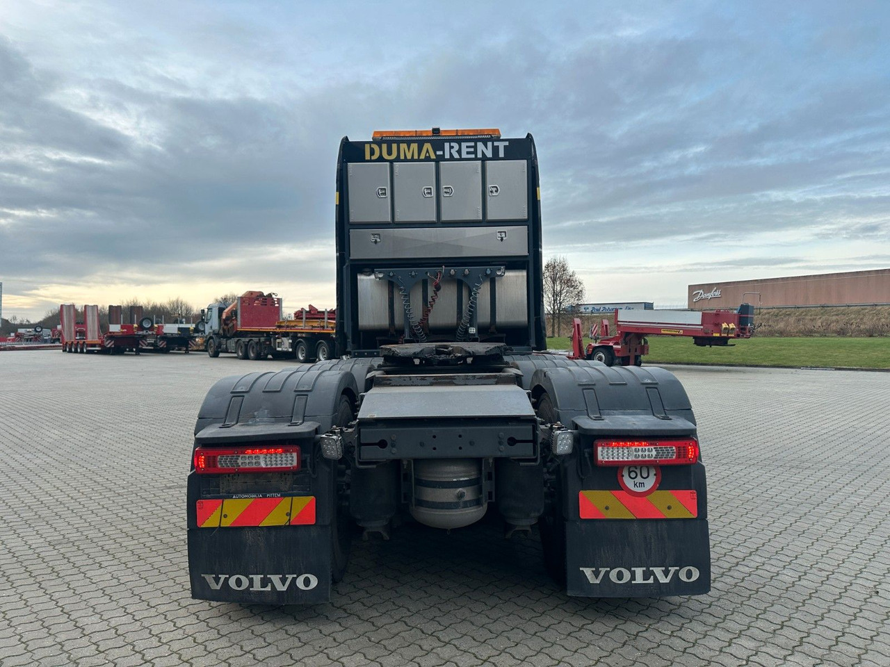 Volvo FH16 750 8x4 250 to. - Tractor truck: picture 4 Volvo FH16 750 8x4 250 to. - Tractor truck: picture 4