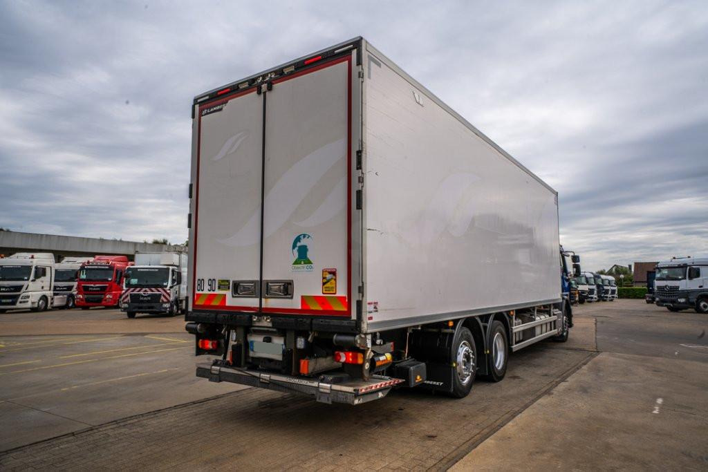 Renault D WIDE 380 DXI D WIDE 380 DXI - Refrigerator truck: picture 4 Renault D WIDE 380 DXI D WIDE 380 DXI - Refrigerator truck: picture 4