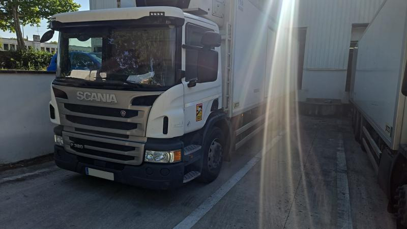 Scania P 320 - Refrigerator truck: picture 1 Scania P 320 - Refrigerator truck: picture 1