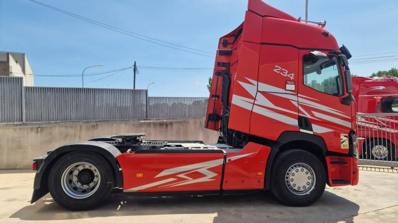 Renault T-Series 480 (Location / Rent) - Tractor truck: picture 4 Renault T-Series 480 (Location / Rent) - Tractor truck: picture 4