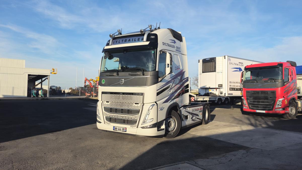 Volvo FH 500 Globetrotter XXL (Location / Rent) - Tractor truck: picture 3 Volvo FH 500 Globetrotter XXL (Location / Rent) - Tractor truck: picture 3